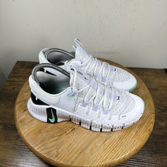 Nike Free Metcon 5 White Shoes Womens Size 8.5 Running DV3950-101 - Picture 1 of 8
